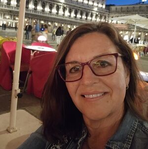 Meet your Posher, Ewa